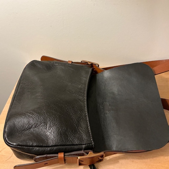 Fossil Medium Flap Messenger Back - Picture 4 of 5